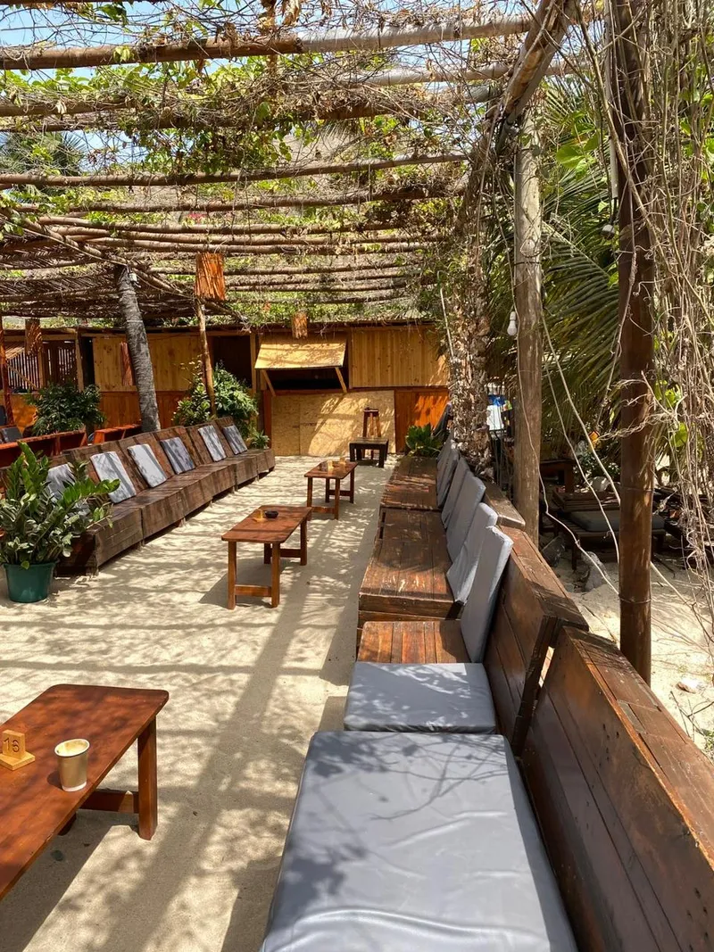 Kabungo Beach Bar beachside setting, Tarrafal